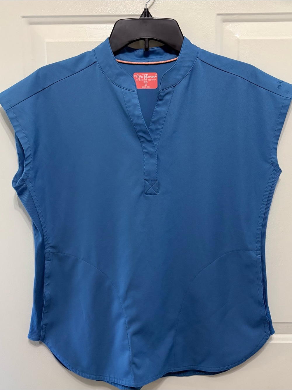 Zavate Ava Therese Dolman Sleeve Scrub Top